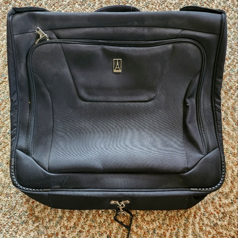 Travelpro Suit Garment Carry on luggage NWT